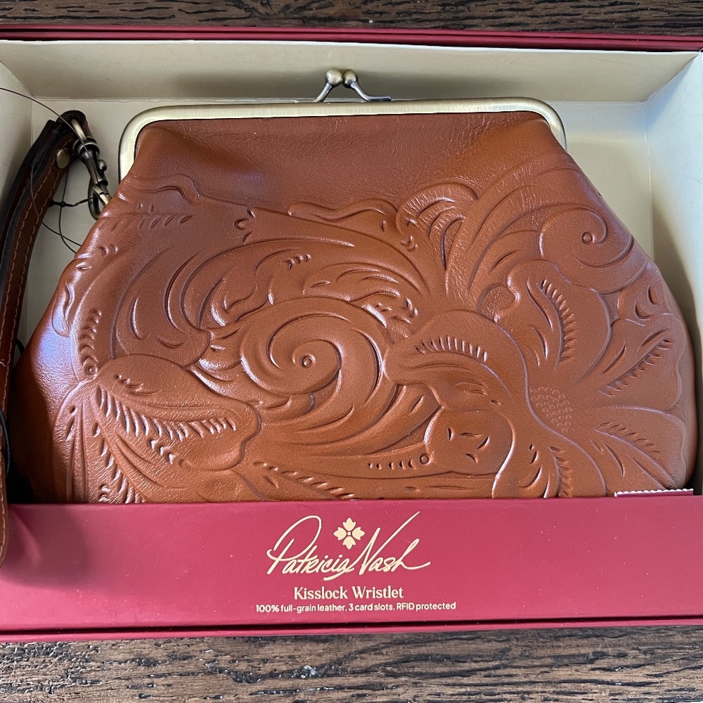 NWT Patricia Nash Tooled Leather Western Wristlet